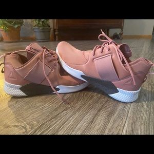 Women’s Reebok Shoes